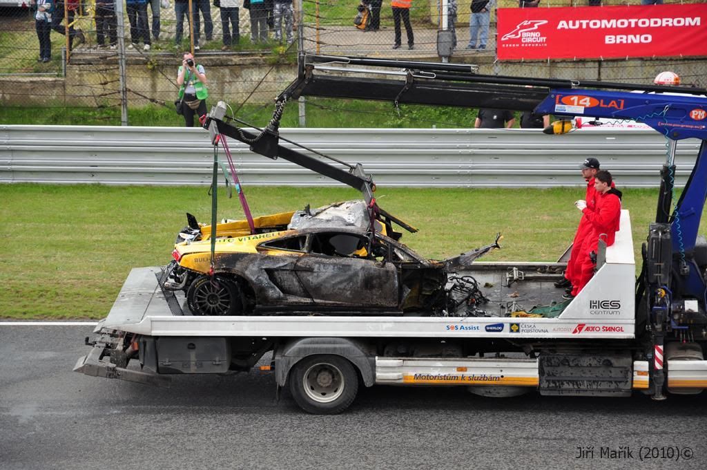 http://i1036.photobucket.com/albums/a444/czechexotics2/FIA%20GT/Sobota/03.jpg